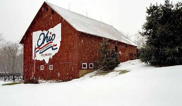 Knox-bicentennial-barn